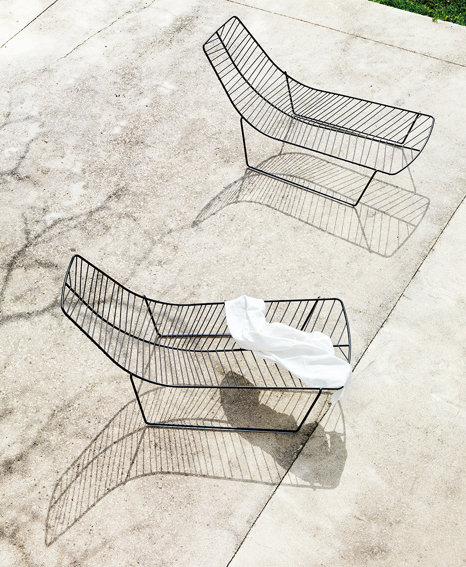 开云（中国） - 坐具|躺椅|办公家具|设计师家具|Leaf 金属户外休闲躺椅